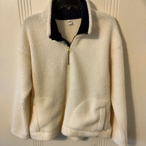 Woman's Old Navy Pullover - Picture 1 of 7